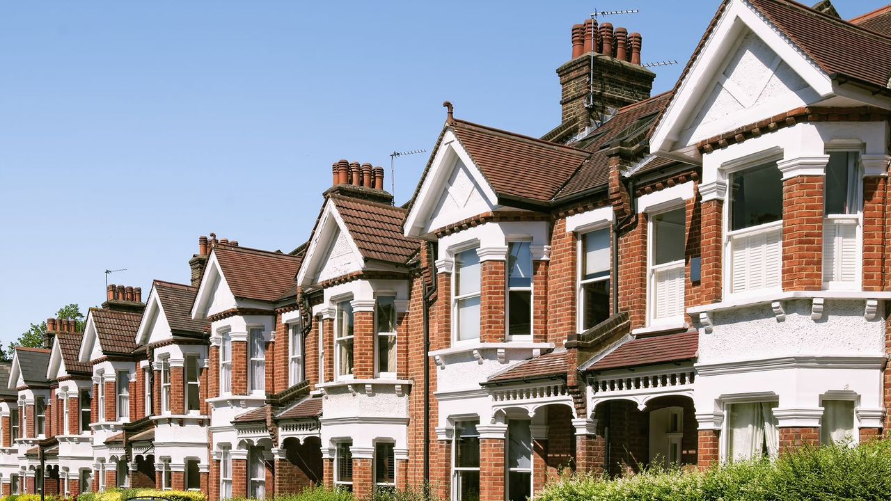 Row of houses 