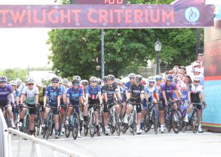 Pro women's field at 2022 Athens Twilight Criterium 