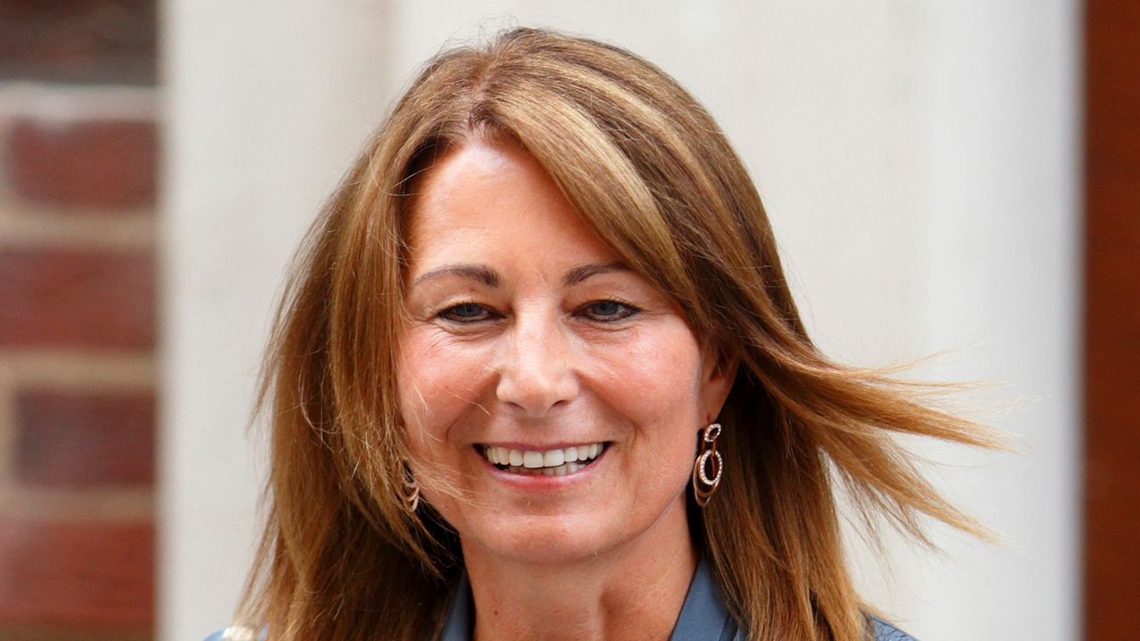 carole middleton smiling 