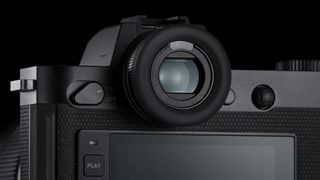 EVF is now an OLED panel with a resolution of 5.76 megadots and Leica optics in the eyepiece. Subjectively, it’s the best EVF in the business right now.