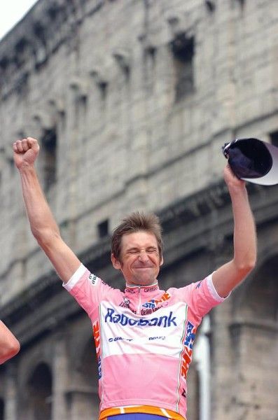 Giro winner Denis Menchov (Rabobank) revels in his victory on the podium in Rome.