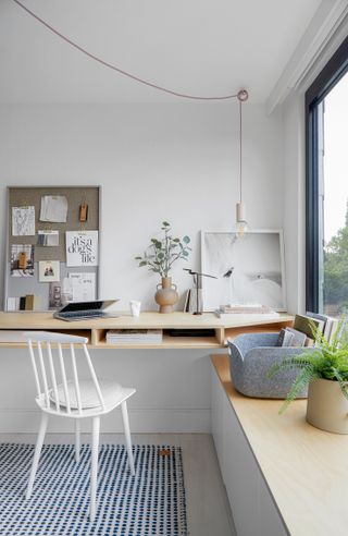 Simple scandi home office