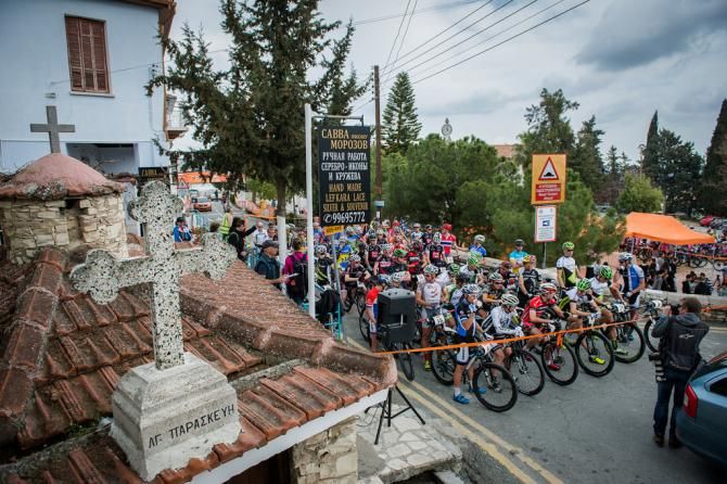 Riders lined up at the start of stage 2 of Afxentia