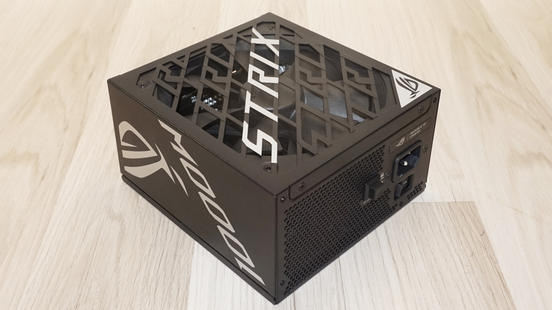 Asus ROG Strix 1000W Platinum PSU