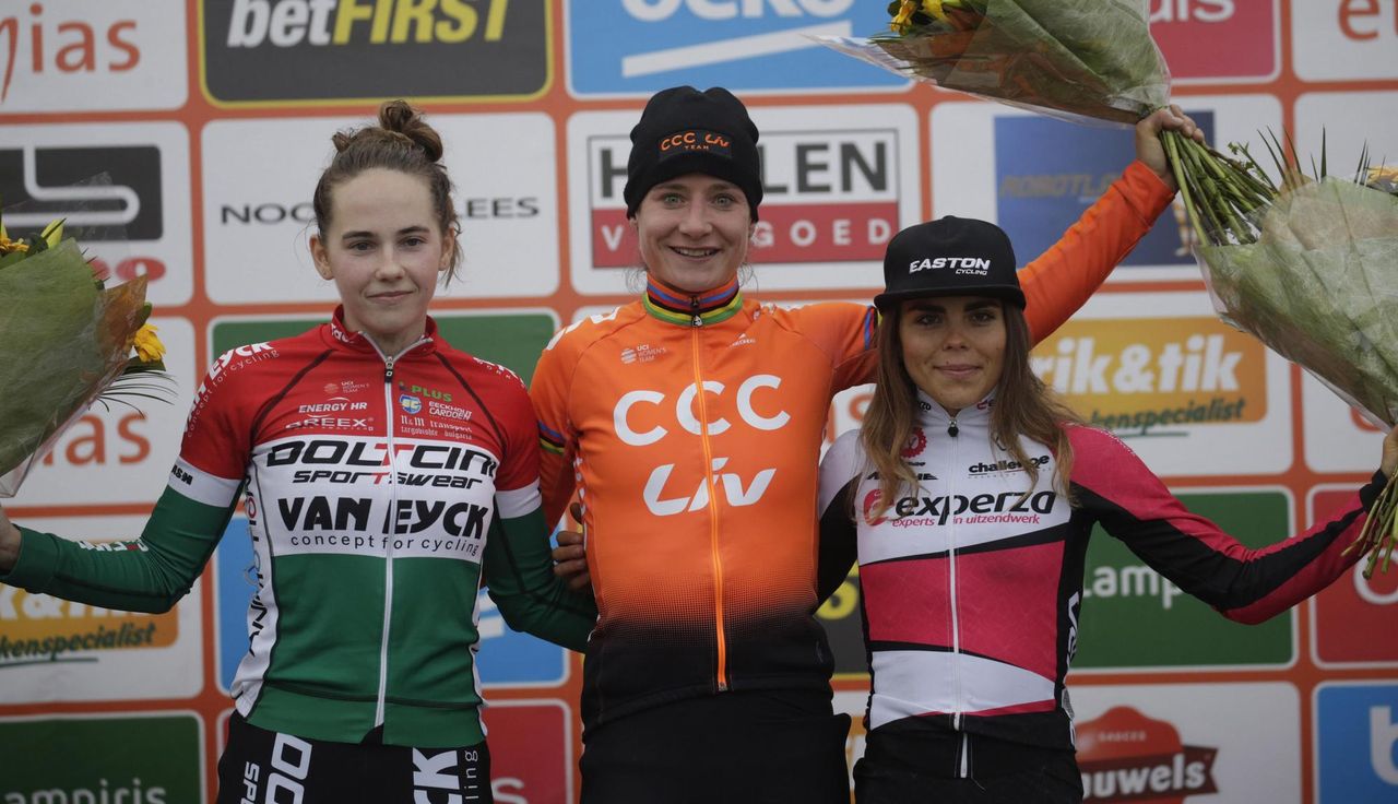 Ethias Cyclocross 2019 Essen Womens 07122019 Blanka Kata Vas DoltciniNM Transport Marianne Vos NED CCC Liv Anna Kay Experza photo Anton VosCVBettiniPhoto2019