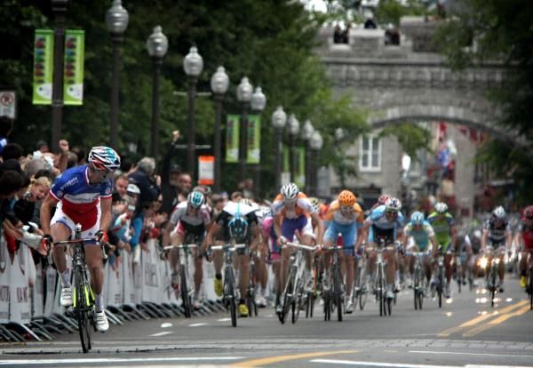 Thomas Voeckler (BBox-Bouygues Telecom) makes sure he has the win