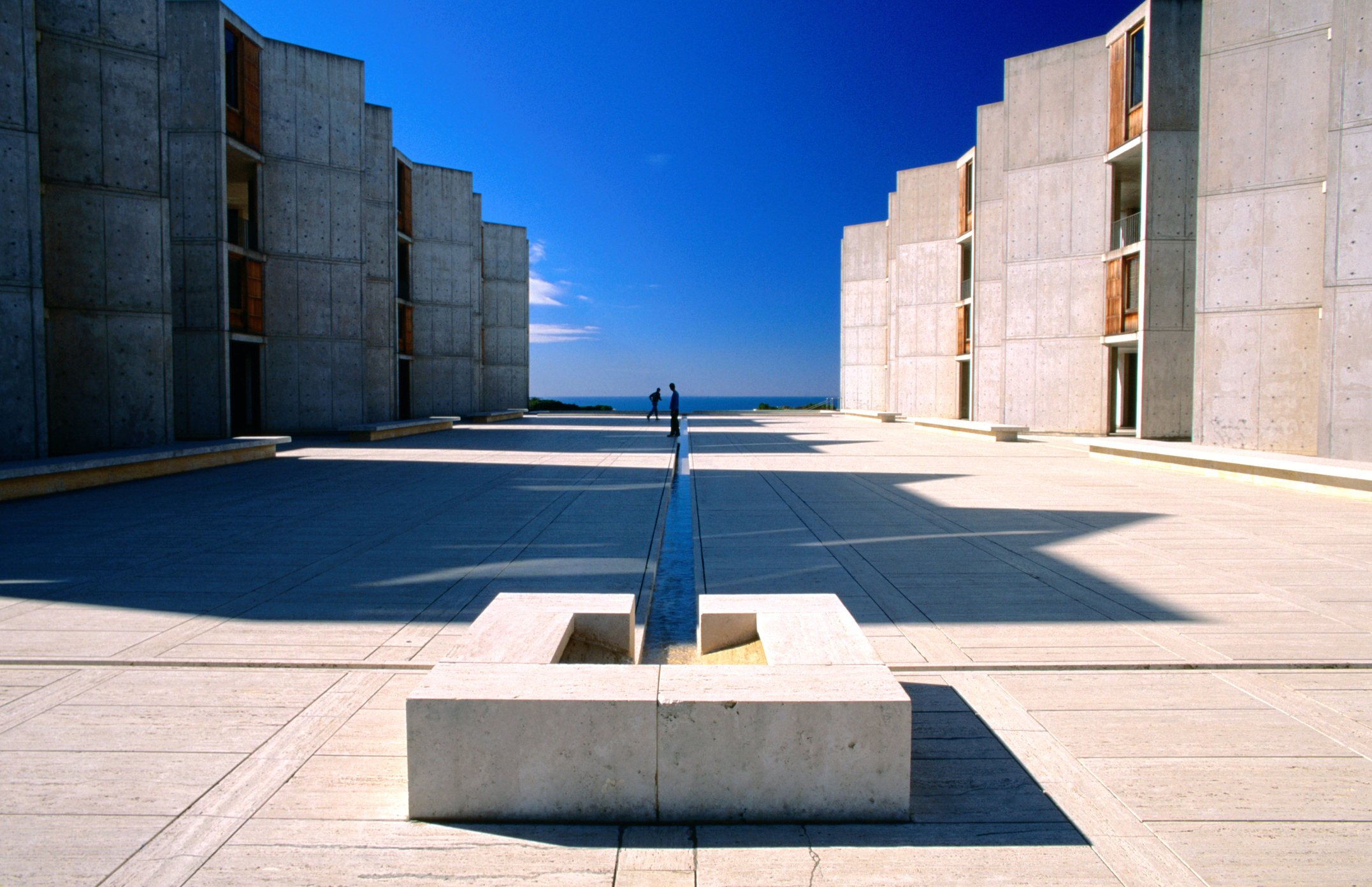 Famous modernist architects louis kahn Salk Institute, California