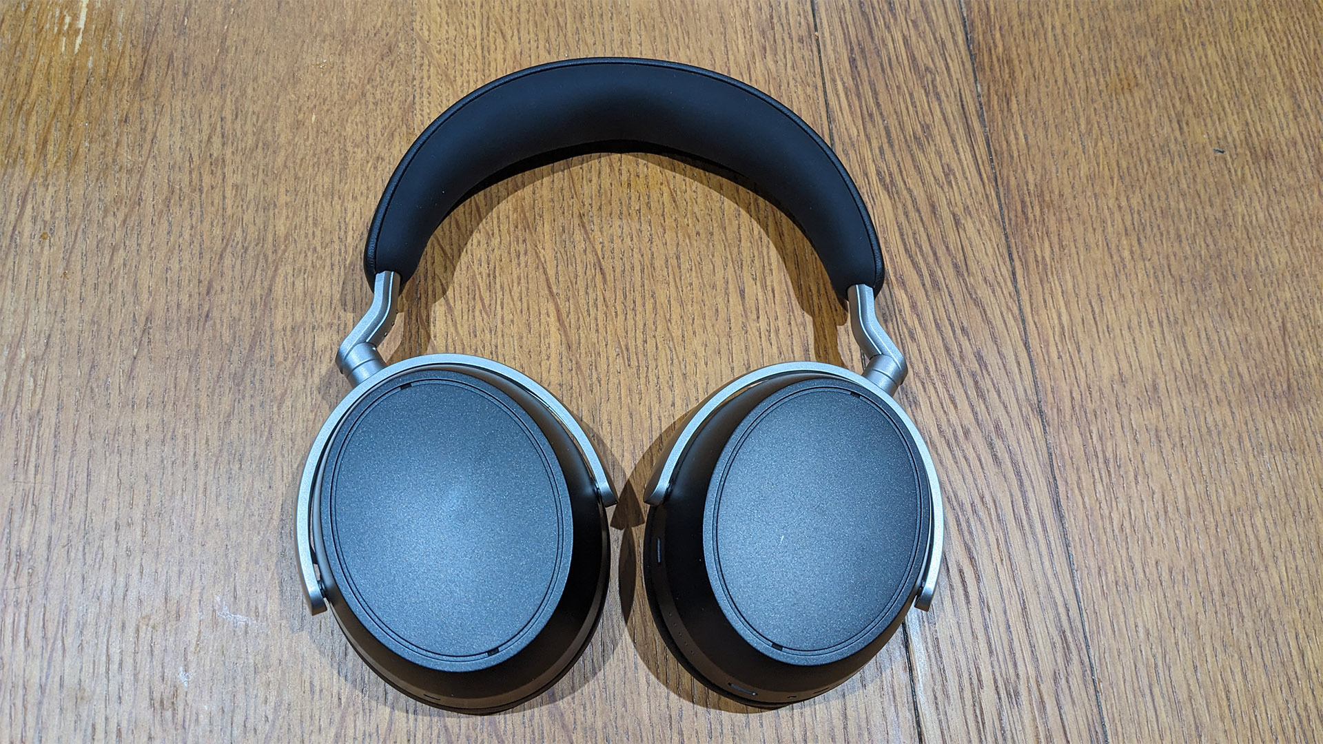 Sennheiser HDB 630 over-ear headphones