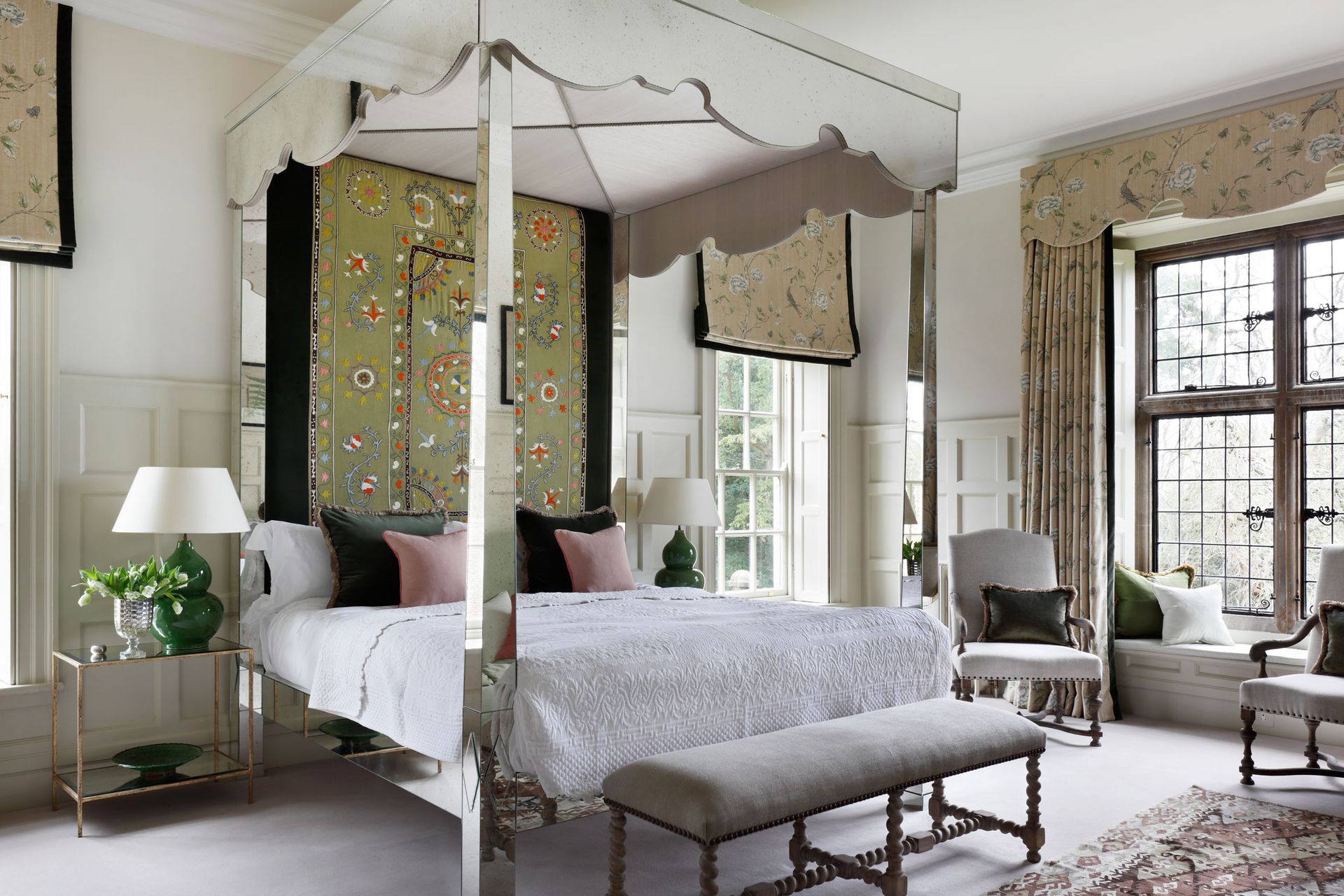 Four poster beds