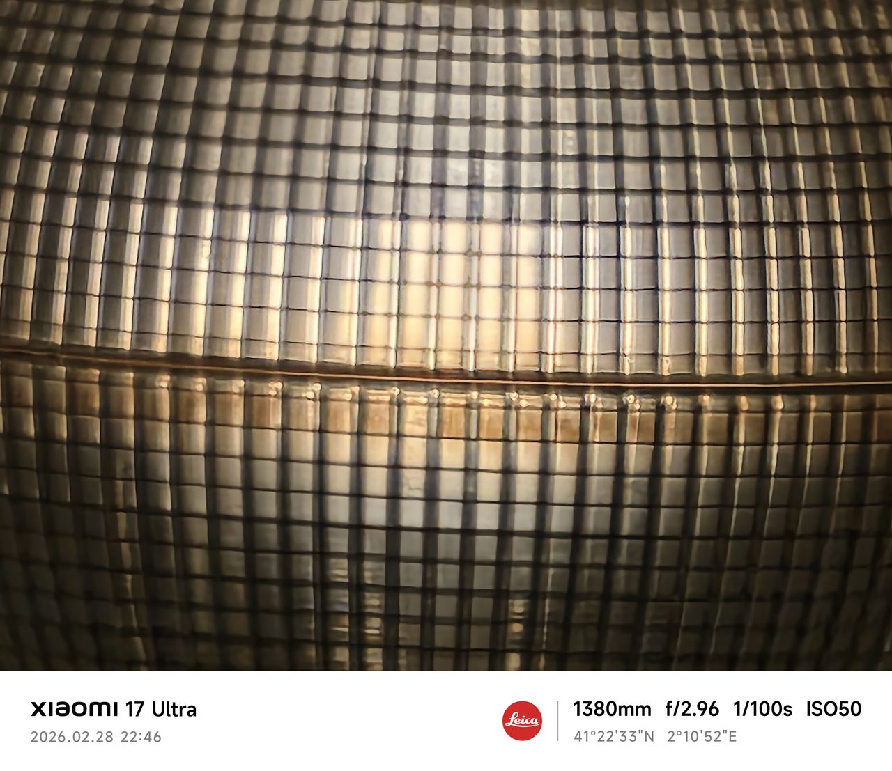 Xiaomi 17 Ultra camera sample zoom marina lamp 60x