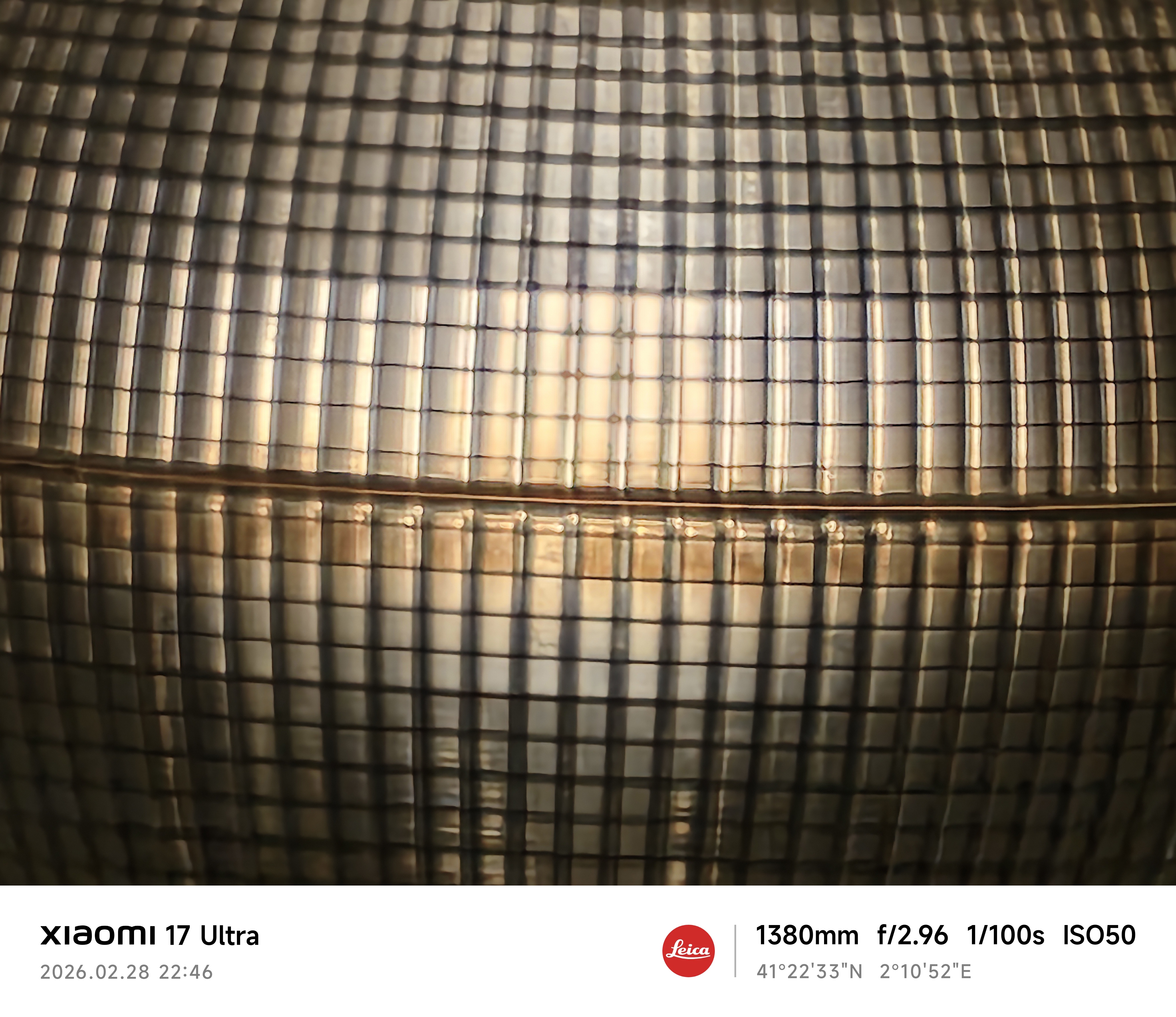 Xiaomi 17 Ultra camera sample zoom marina lamp 60x