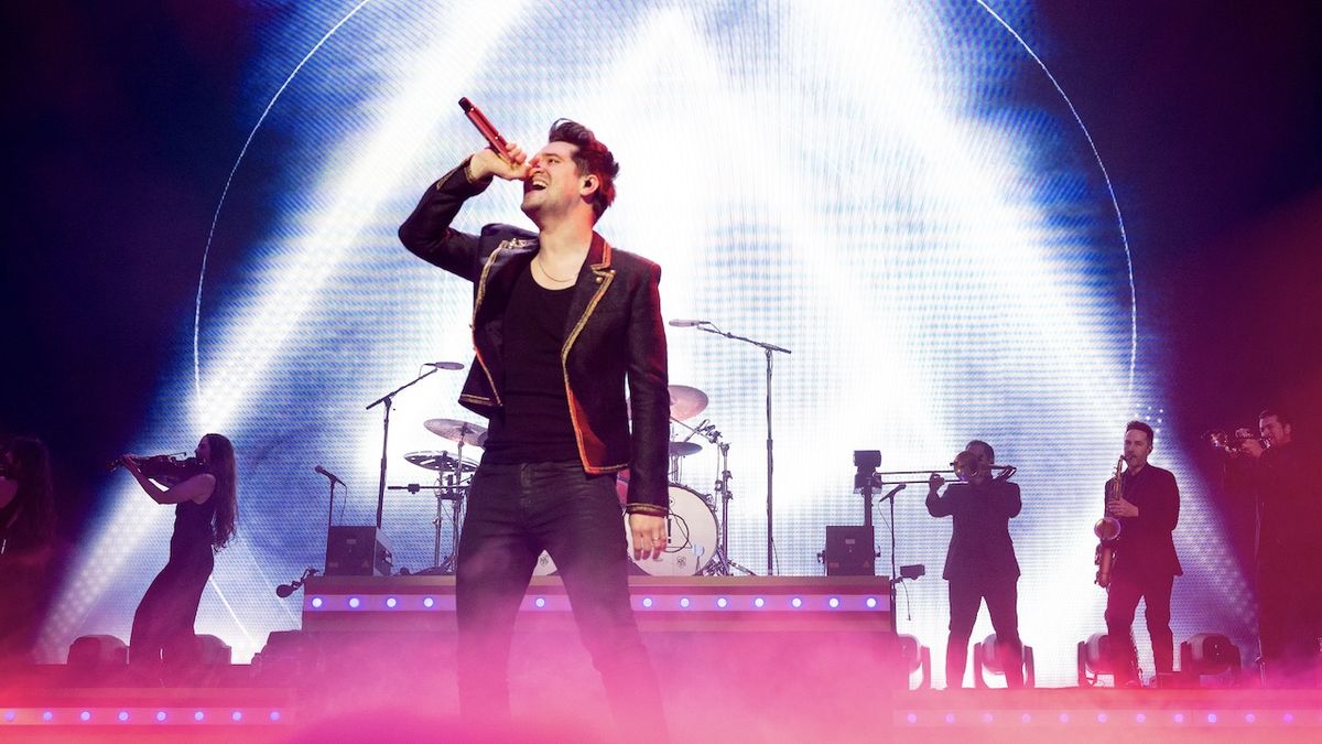 Brendon Urie Brings Down The Curtain On Panic! At The Disco: "Let’s ...