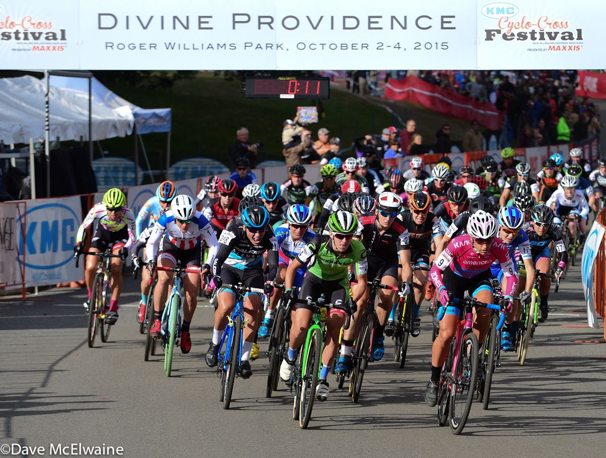 Courtenay McFadden (American Classic) leads the Elite Women out onto the course