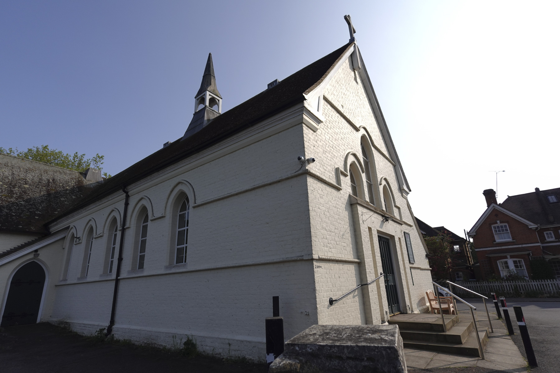 Wideangle photo of church with 18mm lens setting of Sony ZV-1 II
