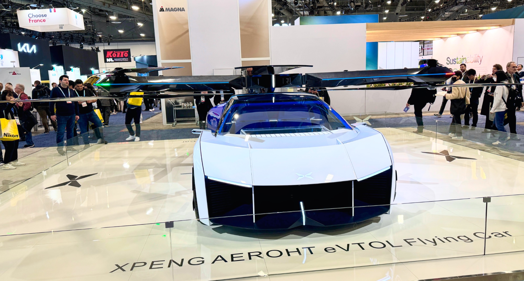 XPeng Aeroht eVTOL Flying Car vorne