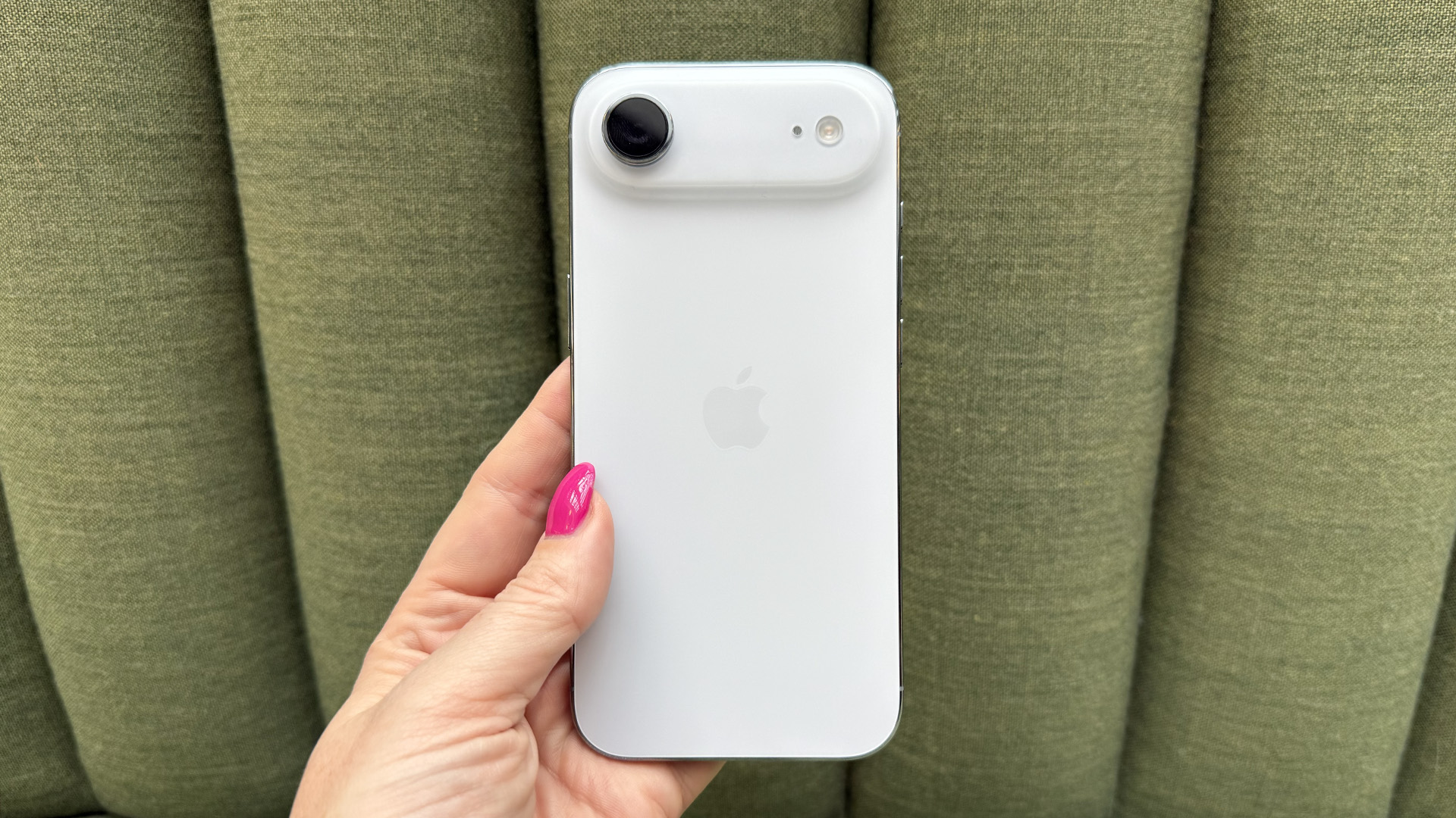 Apple iPhone Air Review