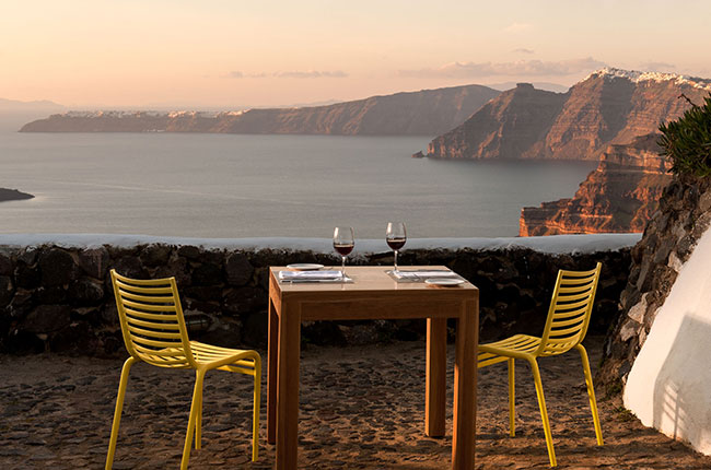 Santorini travel guide