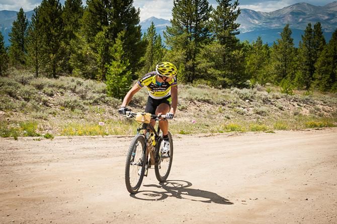 Alban Lakata during the final few miles on his way to a win. Looking back to make sure.