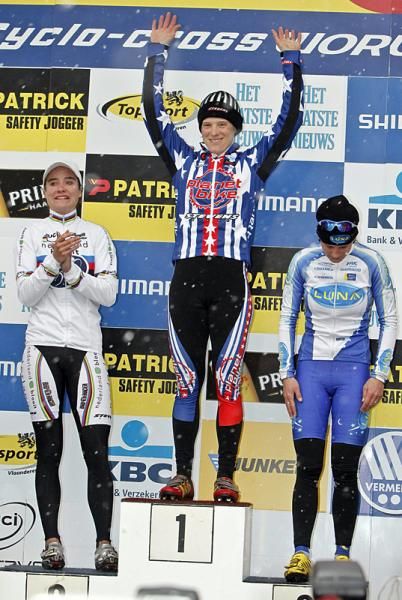 Vos, Compton and Nash on the podium at the Kalmthout World Cup