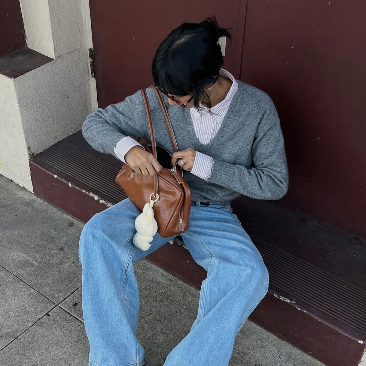 Stephanie Arant in light wash jeans