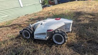 looking at the side of luba lawnmower