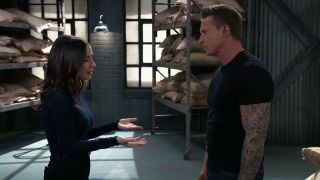 Kelly Monaco and Steve Burton as Sam and Jason talking in General Hospital