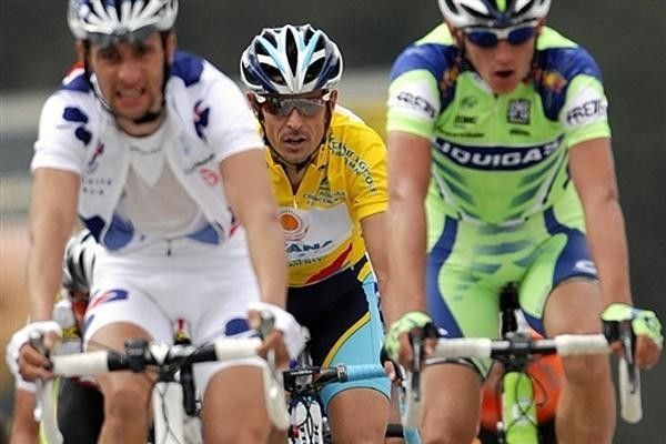 Overall leader German Andreas Kloeden (center) rides behind French Sandy Casar (left) and Czech Roman Kreuziger