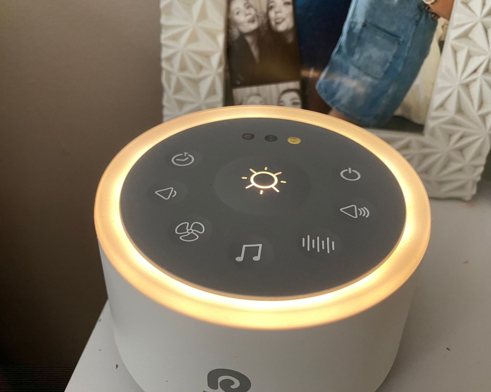 Dreamegg White Noise Machine D1 Nova - 25 Klänge & 10 Nachtlichter