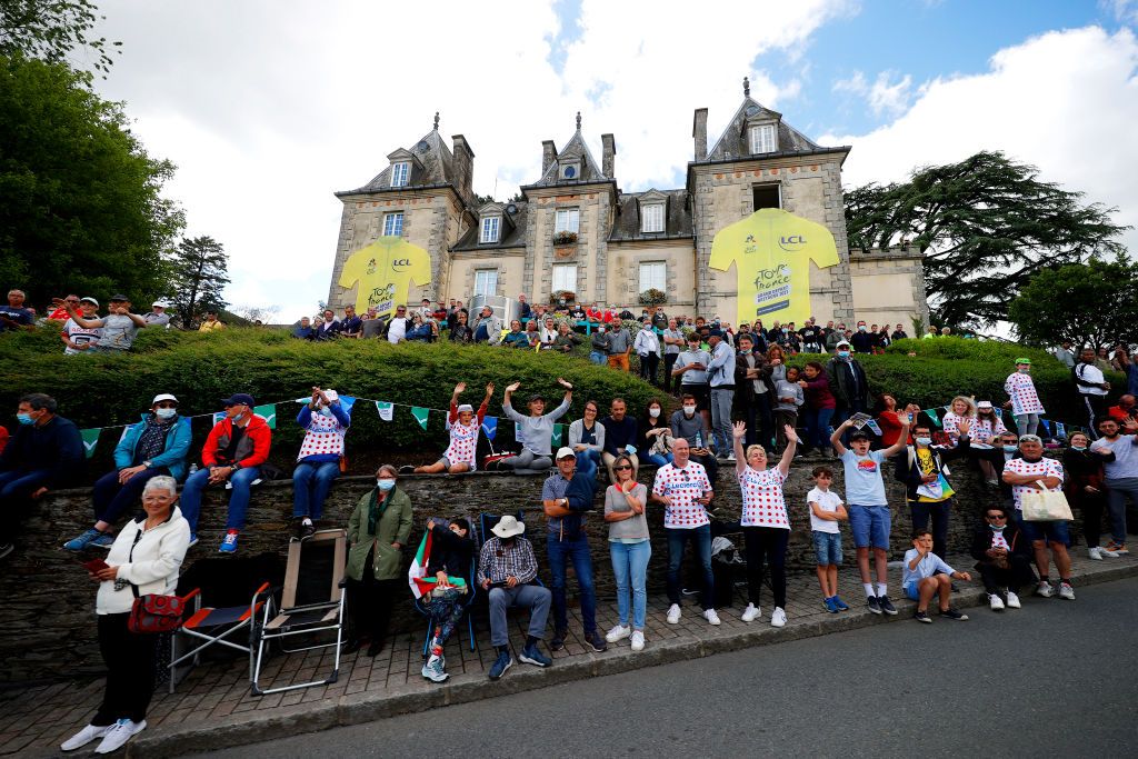 MRDEBRETAGNE GUERLDAN FRANCE JUNE 27 Public during the 108th Tour de France 2021 Stage 2 a 1835km stage from PerrosGuirec to MrdeBretagne Guerldan 293m Fans LeTour TDF2021 on June 27 2021 in MrdeBretagne Guerldan France Photo by Chris GraythenGetty Images