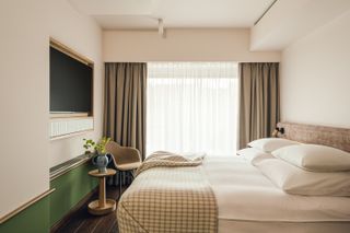 puro poznan hotel holloway li design