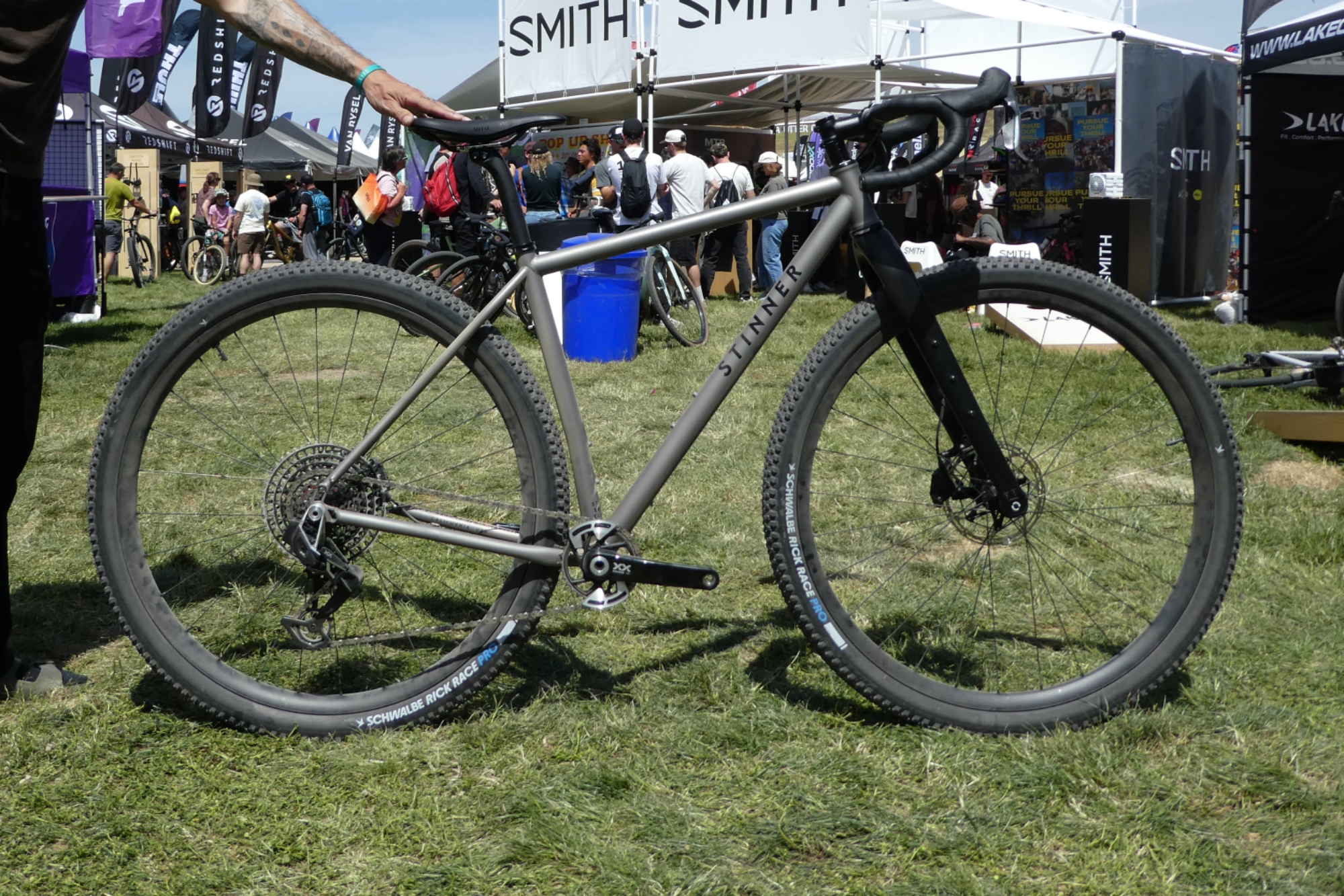 Stinner Refugio gravel bike with 32" wheels