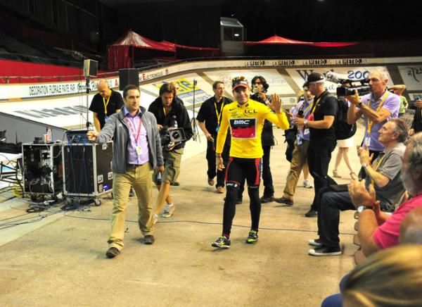 Cadel Evans (BMC) prepares to meet the press.