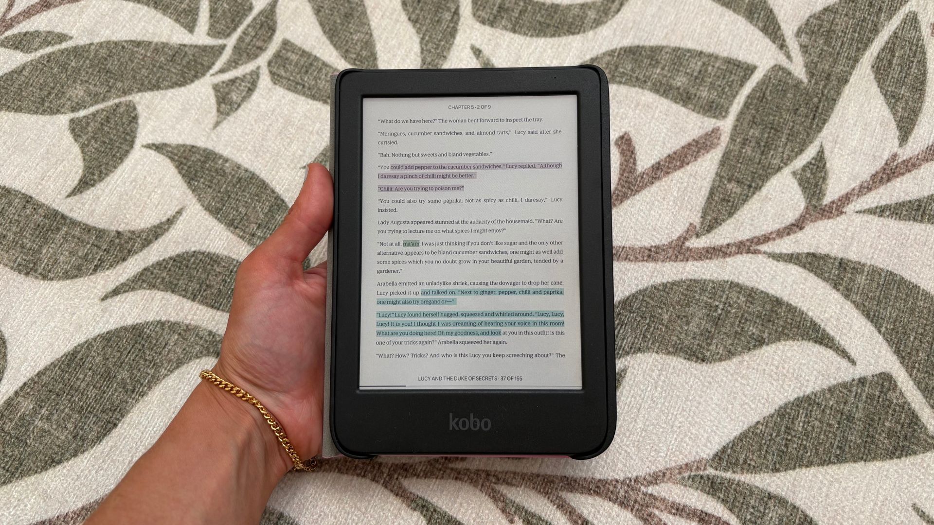 Kobo Clara Colour on a rug