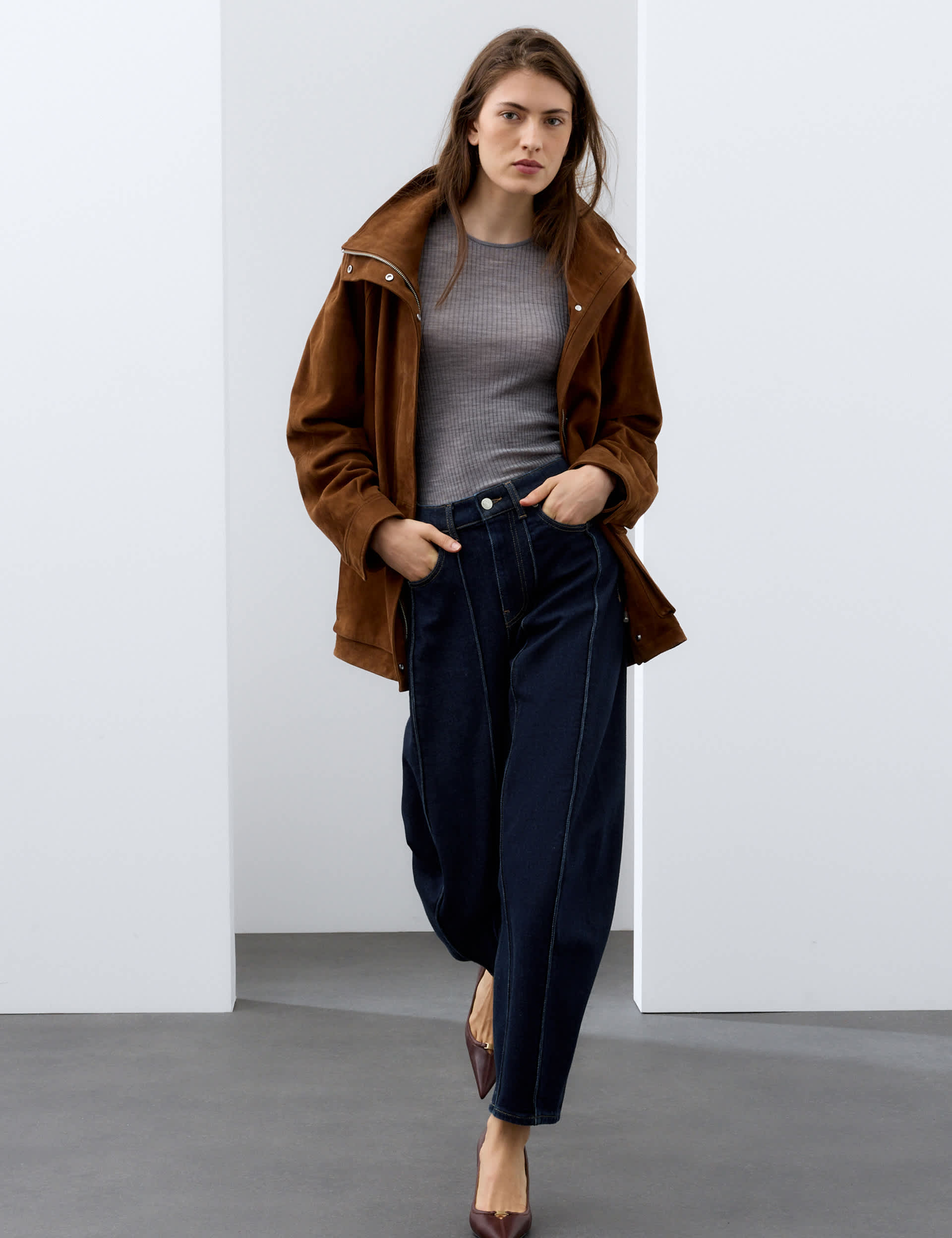 Lyocell Blend High Waisted Seam Detail Barrel Jeans