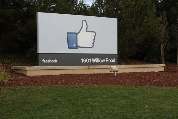 Facebook Like sign