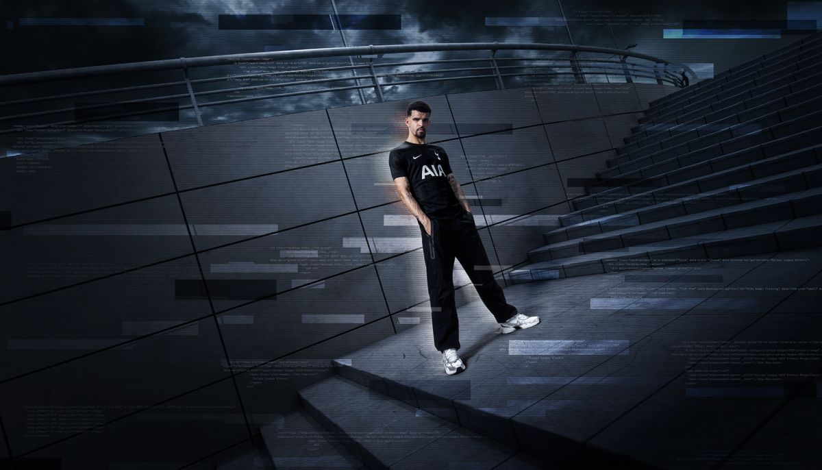 Dominic Solanke poses in Tottenham's new away kit