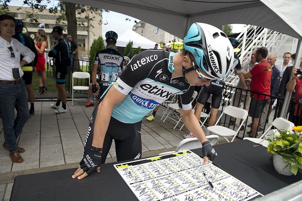 Tony Martin signs on for the GP de Quebec.