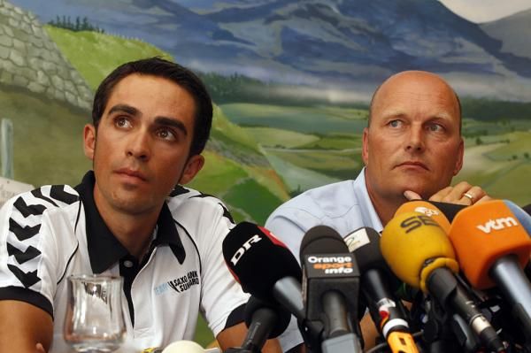 Alberto Contador and Bjarne Riis address questions at the press conference in Murat