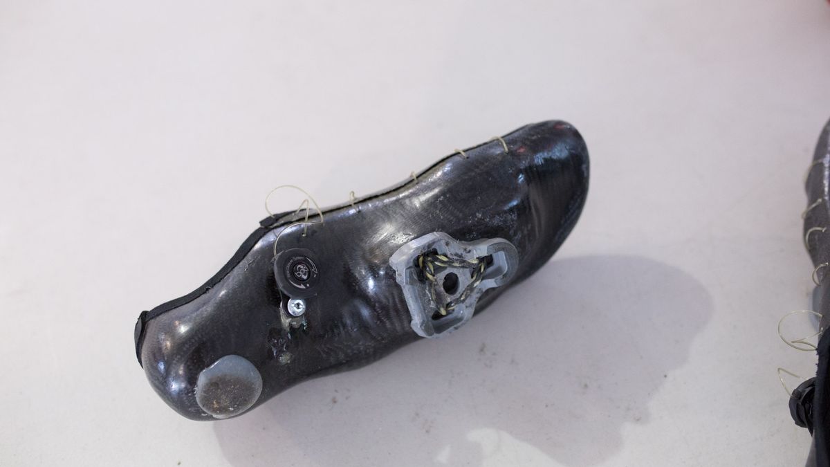 At one point he was moulding the cleats out of carbon but has since opted to use replaceable Look cleats, which he seems to like in a pretty far back position