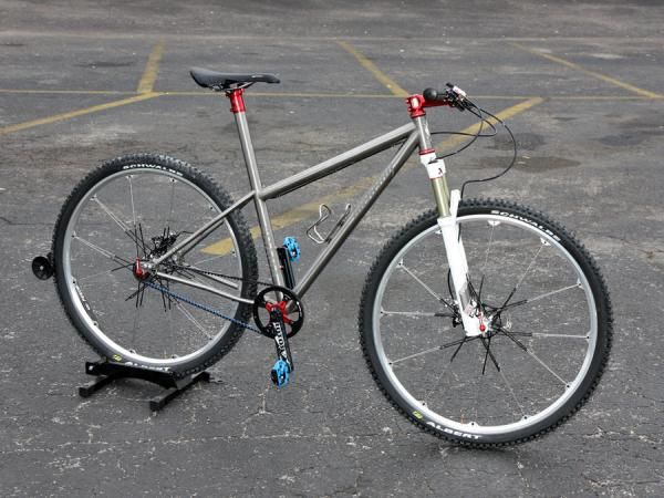 Alchemy built this titanium 29er for a local dealer and as you can see here, it's dressed with heaps of shiny bits.