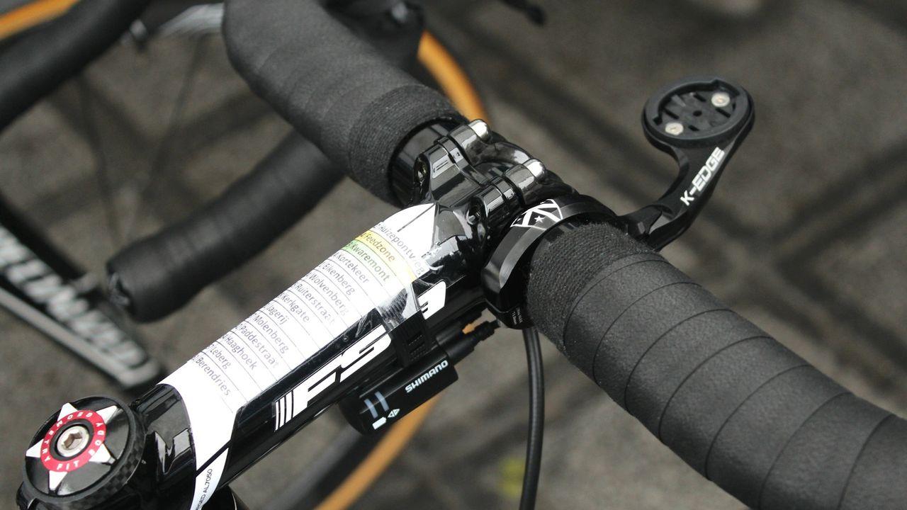 Tom Boonen runs his bar tape right up against the stem