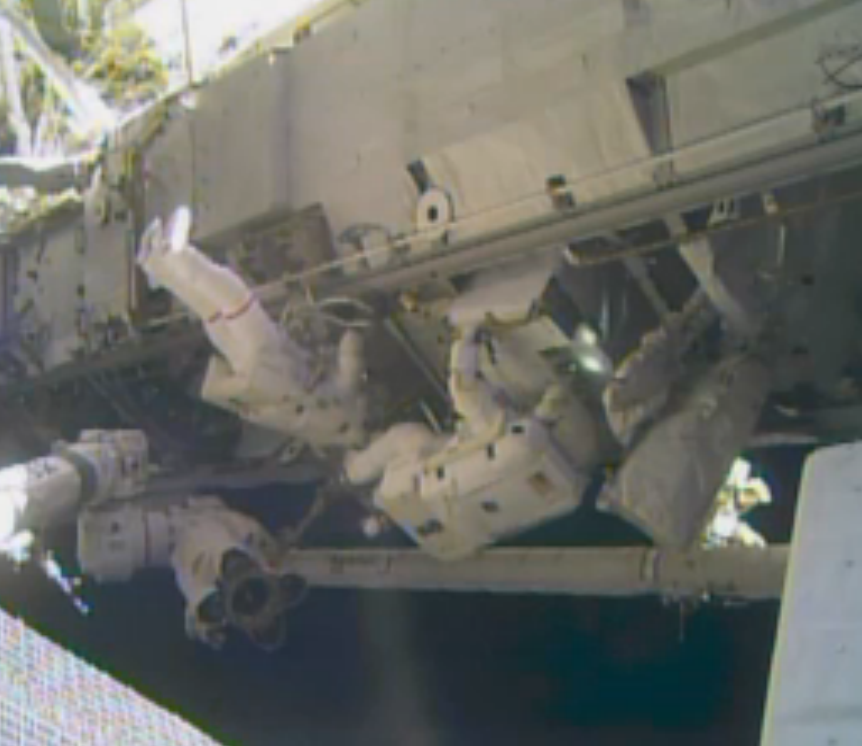 Photos Nasa Astronauts Perform Christmas Eve Spacewalk Outside Space