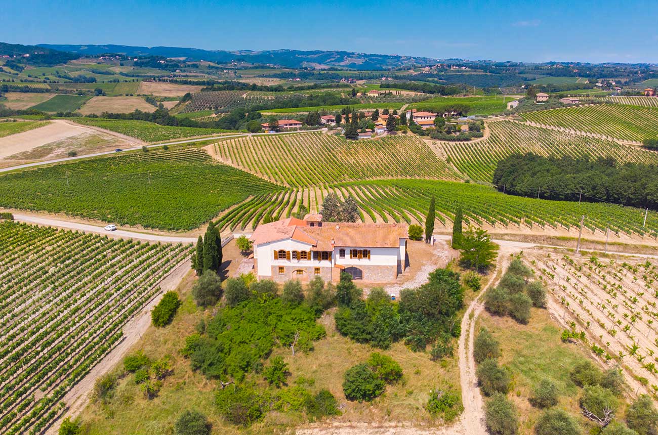 vineyard property tuscany, san gimignano