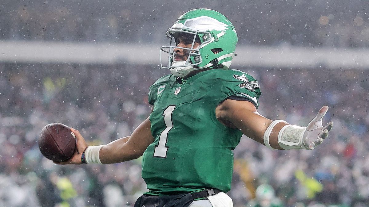  Jalen Hurts #1 of the Philadelphia Eagles with the ball ahead of the 49ers vs Eagles NFL showdown 