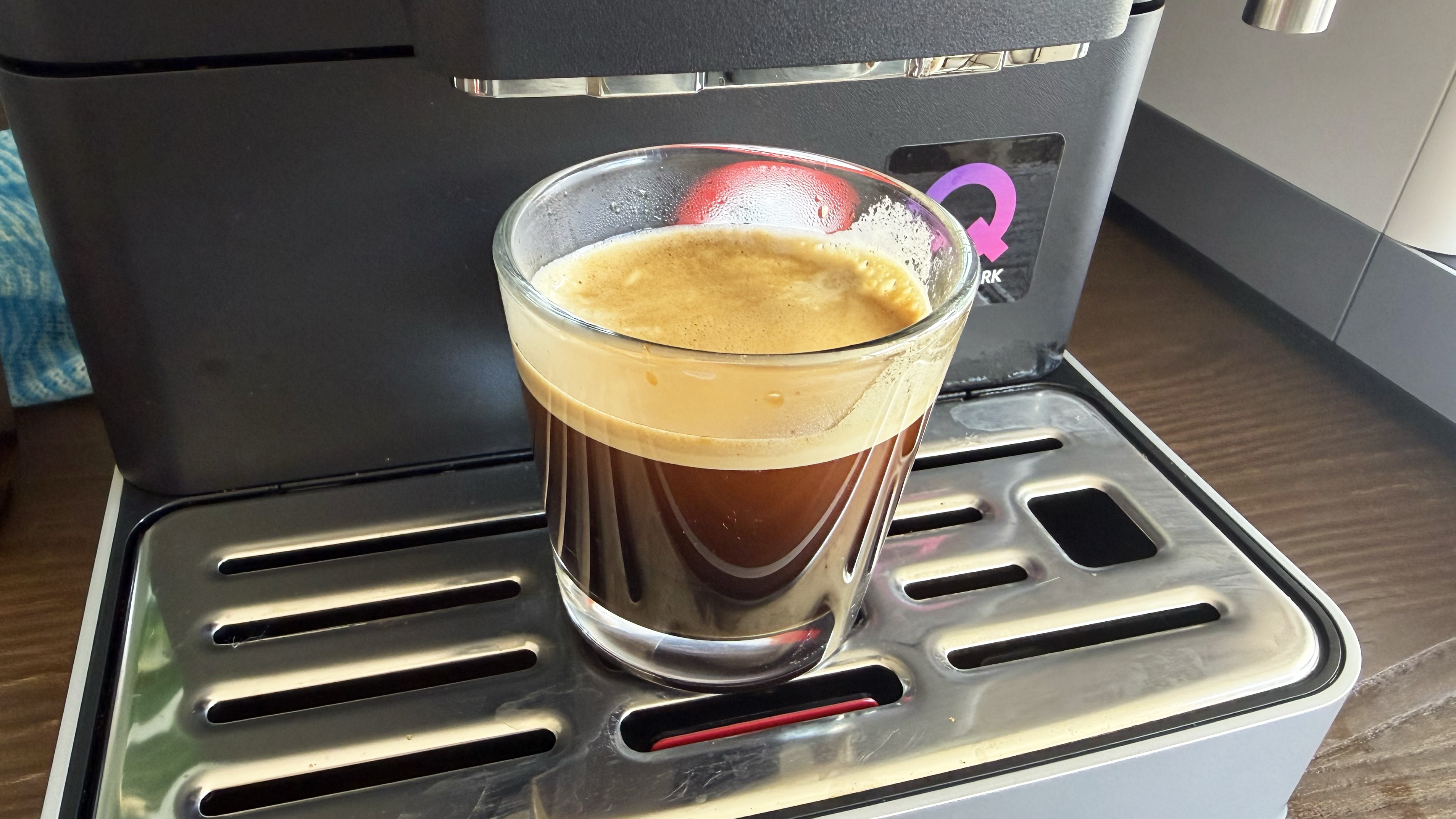 KitchenAid KF2 coffee machine in lifestyle setting