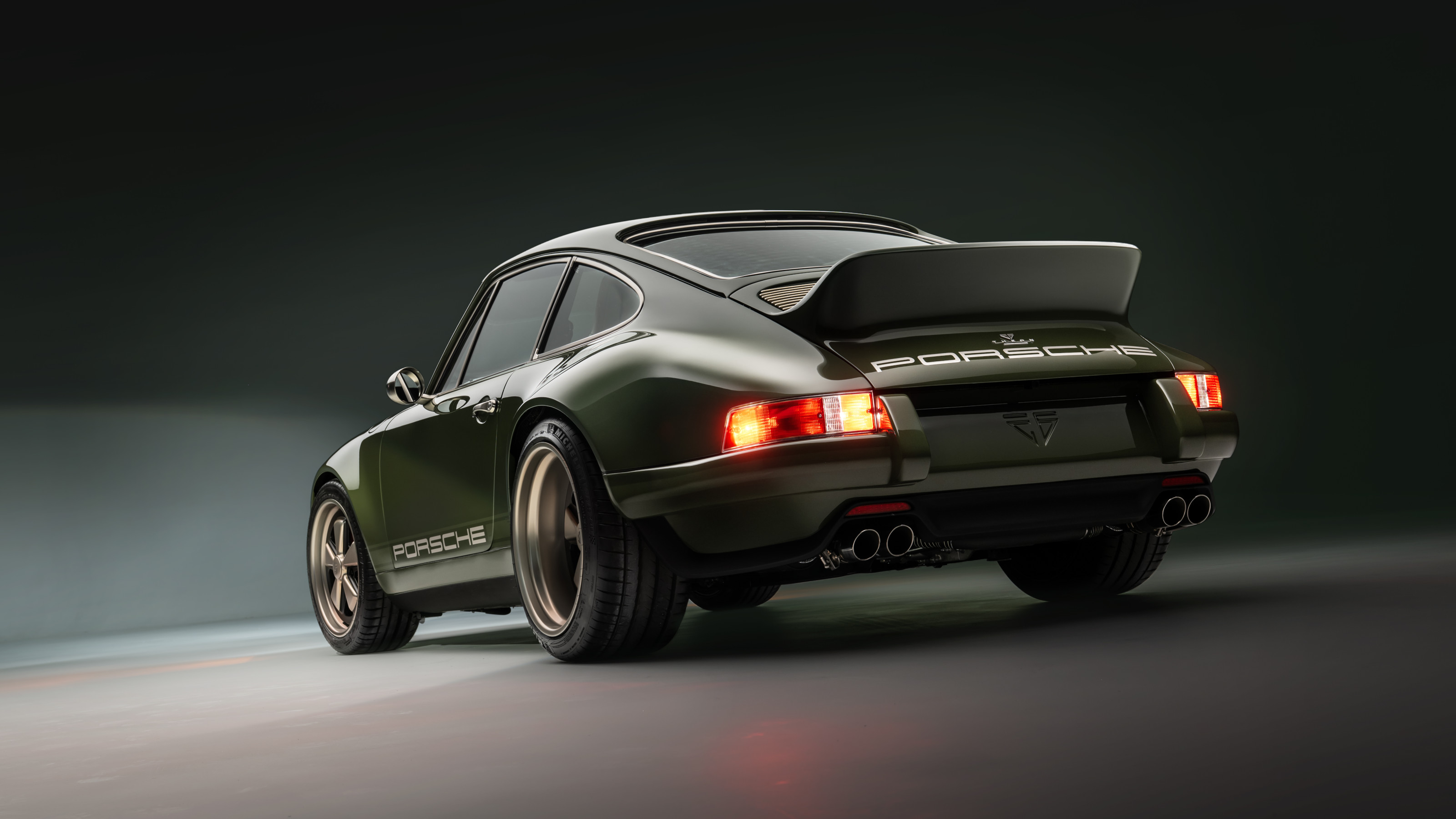 Porsche 911 by Theon Design