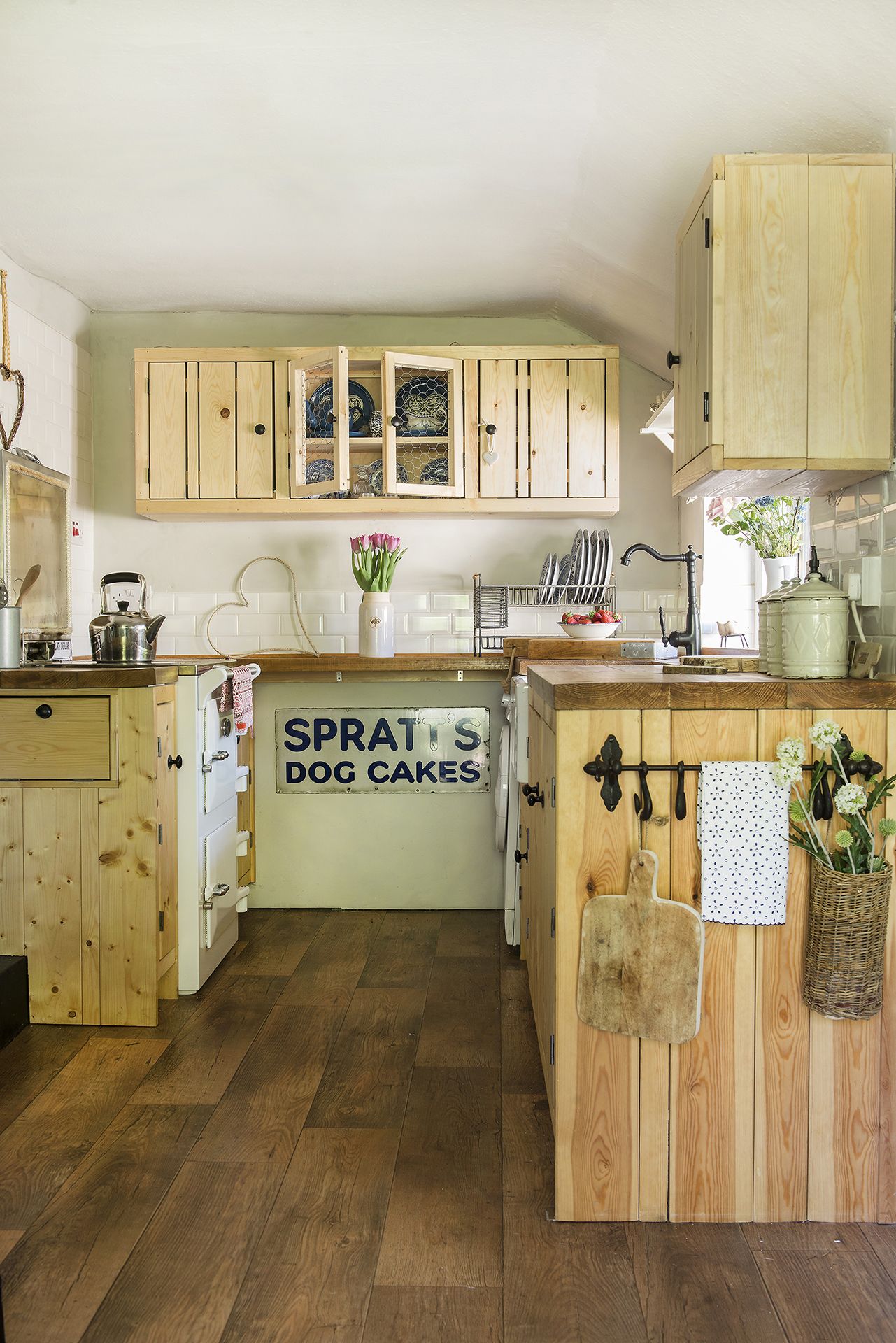 small cottage kitchen ideas