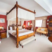 The Holt Hotel, Steeple AstonDistance to Blenheim:Trip Advisor rating: The Holt Hotel, Steeple AstonDistance to Blenheim:Trip Advisor rating: