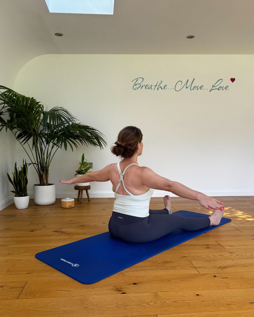 Health freelancer Anna Bartter trying some of the best Pilates moves for healthy ageing