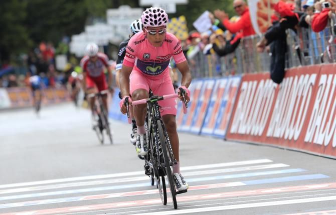 Nairo Quintana retained his pink jersey
